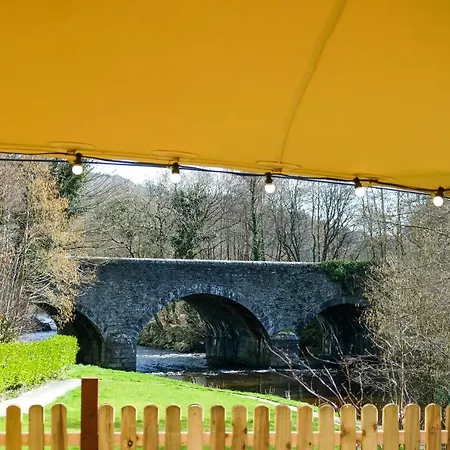 The At Woodenbridge Hotel