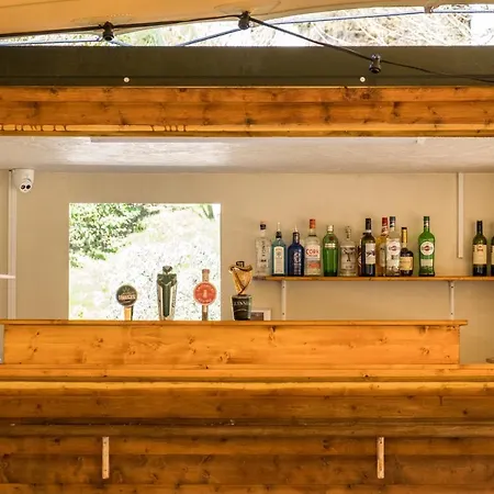 فندق The At Woodenbridge آركلو