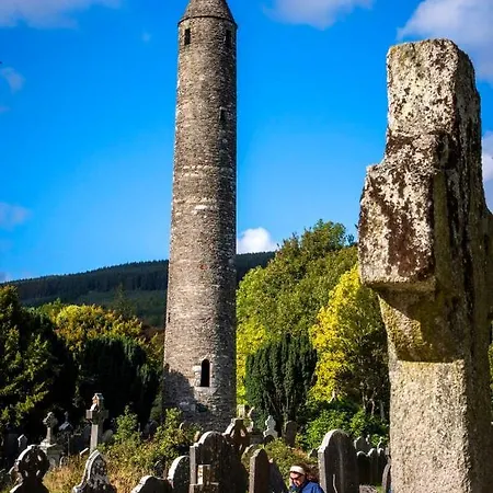 The At Woodenbridge فندق آركلو