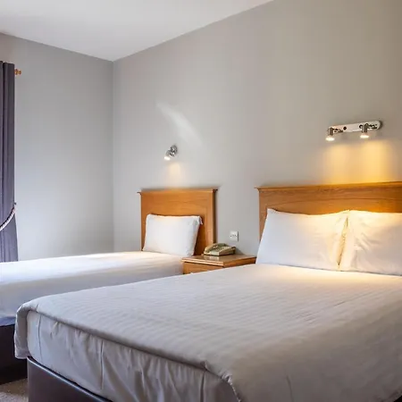 فندق The At Woodenbridge آركلو