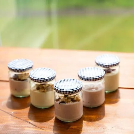 فندق The At Woodenbridge