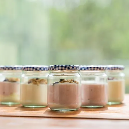 The At Woodenbridge فندق